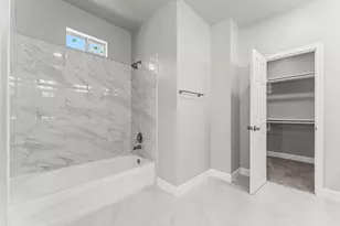 8159 Crestview Dr, Houston, TX 77028 - Photo 14
