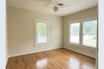 220 W 16th Street, Houston, TX 77008 - Photo 10
