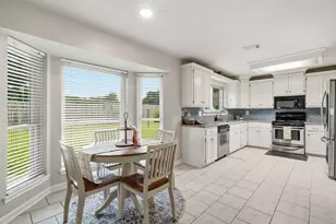 2135 Victoria Garden Dr, Richmond, TX 77406 - Photo 2