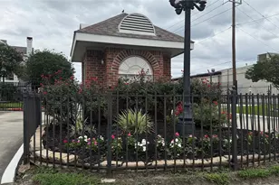 10630 Westbrae Pkwy, Houston, TX 77031 - Photo 2