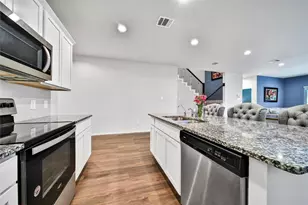 2818 Roman Forest Blvd, New Caney, TX 77357 - Photo 6