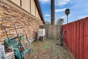 6715 Sandy Oaks Dr, Houston, TX 77050 - Photo 36