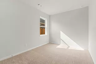 8843 New Jade Dr, Iowa Colony, TX 77583 - Photo 10