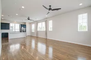 2812 Grand Fountains Dr, Houston, TX 77054 - Photo 18