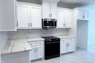 10829 Deaf Smith St, La Porte, TX 77571 - Photo 10