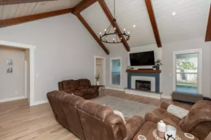 1290 Tallow Cir, Sour Lake, TX 77659 - Photo 8