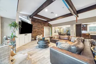 5 Tree Frog Dr, Houston, TX 77074 - Photo 4