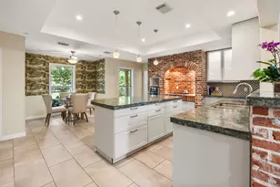 802 Flint River Dr, Houston, TX 77024 - Photo 10