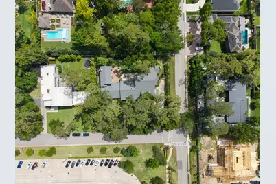 802 Flint River Drive, Houston, TX 77024 - Photo 44
