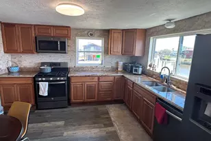 437 County Rd 201, Sargent, TX 77414 - Photo 2