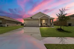 611 Walnut Branch Dr, Baytown, TX 77523 - Photo 1