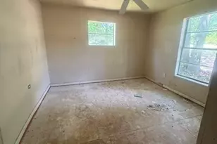 608 8th St, Huntsville, TX 77320 - Photo 4