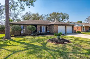 5509 Thornwood Cir, Dickinson, TX 77539 - Photo 1