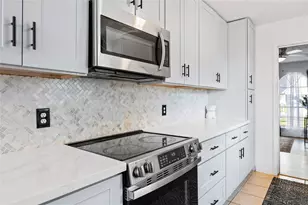 5509 Thornwood Cir, Dickinson, TX 77539 - Photo 10