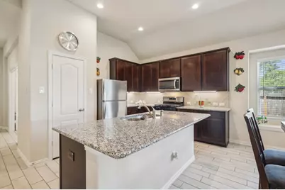 18473 Railroad Avenue, New Caney, TX 77357 - Photo 4