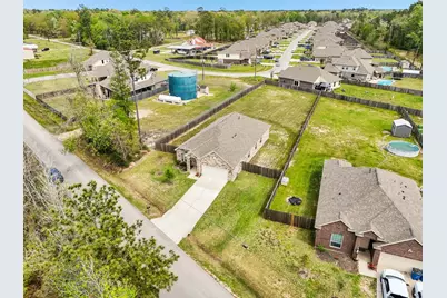 18473 Railroad Avenue, New Caney, TX 77357 - Photo 32