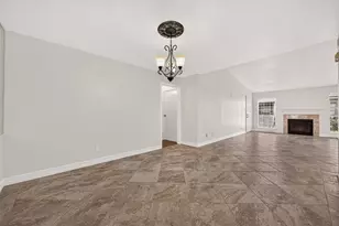 7400 Bellerive Dr, Houston, TX 77036 - Photo 32