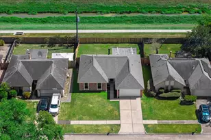 14219 Swanfield Dr, Houston, TX 77083 - Photo 4