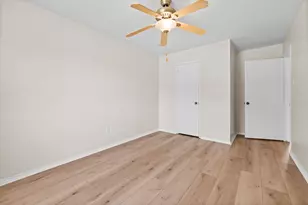 14219 Swanfield Dr, Houston, TX 77083 - Photo 30