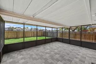 14219 Swanfield Dr, Houston, TX 77083 - Photo 36