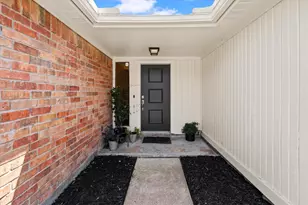 14219 Swanfield Dr, Houston, TX 77083 - Photo 6