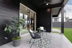 903 E 25th St, Houston, TX 77009 - Photo 38