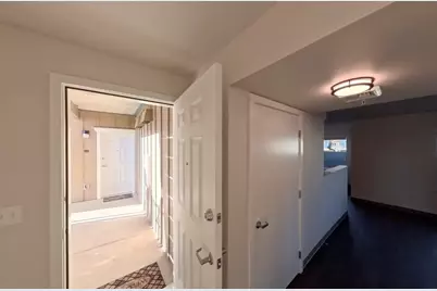 900 N Oak Harbor St, Oak Harbor, WA 98277 - Photo 6