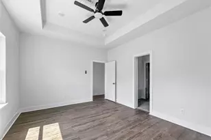6010 Bobby Burns St, Houston, TX 77028 - Photo 14