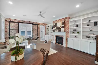 537 W 22nd St, Houston, TX 77008 - Photo 2