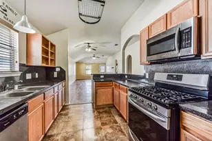 7450 Ida Wells Forest Dr, Houston, TX 77016 - Photo 14