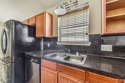 7450 Ida Wells Forest Drive, Houston, TX 77016 - Photo 16