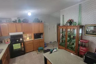 17822 Shaw Cir, Conroe, TX 77302 - Photo 14