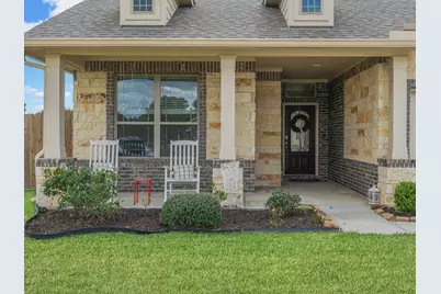 16450 Stonewall Street, Conroe, TX 77303 - Photo 2
