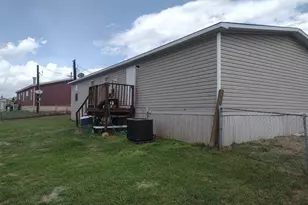 1103 Williams Ave, Schulenburg, TX 78956 - Photo 6