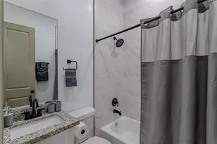 5901 Crest Ct, Houston, TX 77033 - Photo 16
