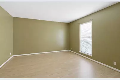 5214 Lawn Arbor Drive, Houston, TX 77066 - Photo 8