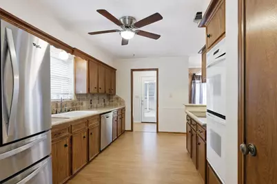 5214 Lawn Arbor Drive, Houston, TX 77066 - Photo 18