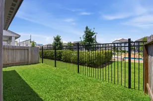 8412 Arden valley Ln, Houston, TX 77063 - Photo 32