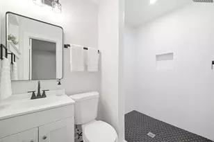 6418 Silver Chalice Dr, Houston, TX 77088 - Photo 26