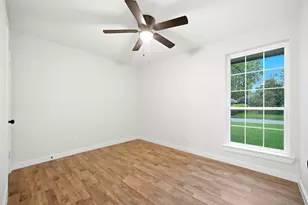 6418 Silver Chalice Dr, Houston, TX 77088 - Photo 28