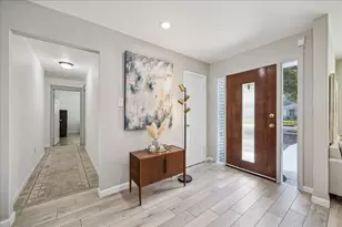 10207 Scofield Ln, Houston, TX 77096 - Photo 4