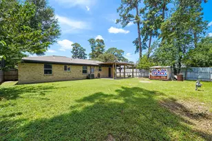 10526 Hollyglen Dr, Houston, TX 77016 - Photo 12