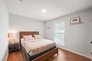 10526 Hollyglen Dr, Houston, TX 77016 - Photo 6