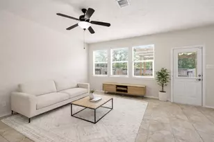 267 Bloomhill Pl, Magnolia, TX 77354 - Photo 4