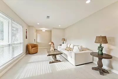 11314 Hillcroft Avenue, Houston, TX 77035 - Photo 10