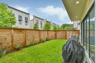 801 Fisher St, Houston, TX 77018 - Photo 32