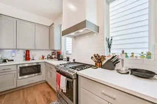 801 Fisher St, Houston, TX 77018 - Photo 8