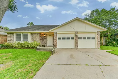 2230 E Clare Street, Deer Park, TX 77536 - Photo 2