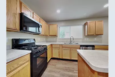 8102 Sweetstone Bluff Lane, Cypress, TX 77433 - Photo 2