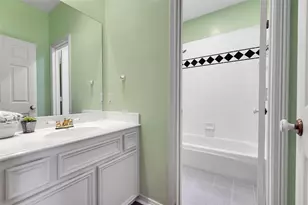 1715 Forestlake Dr, Sugar Land, TX 77479 - Photo 32